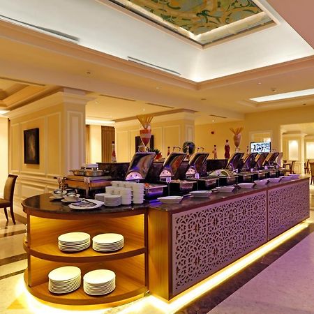 Ramada Riyadh Hotel ภายนอก รูปภาพ