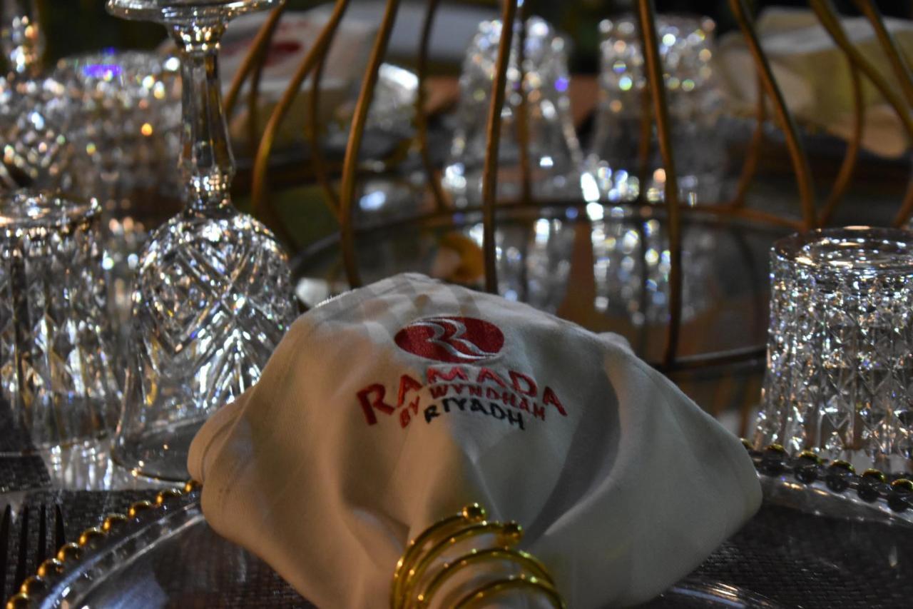 Ramada Riyadh Hotel ภายนอก รูปภาพ