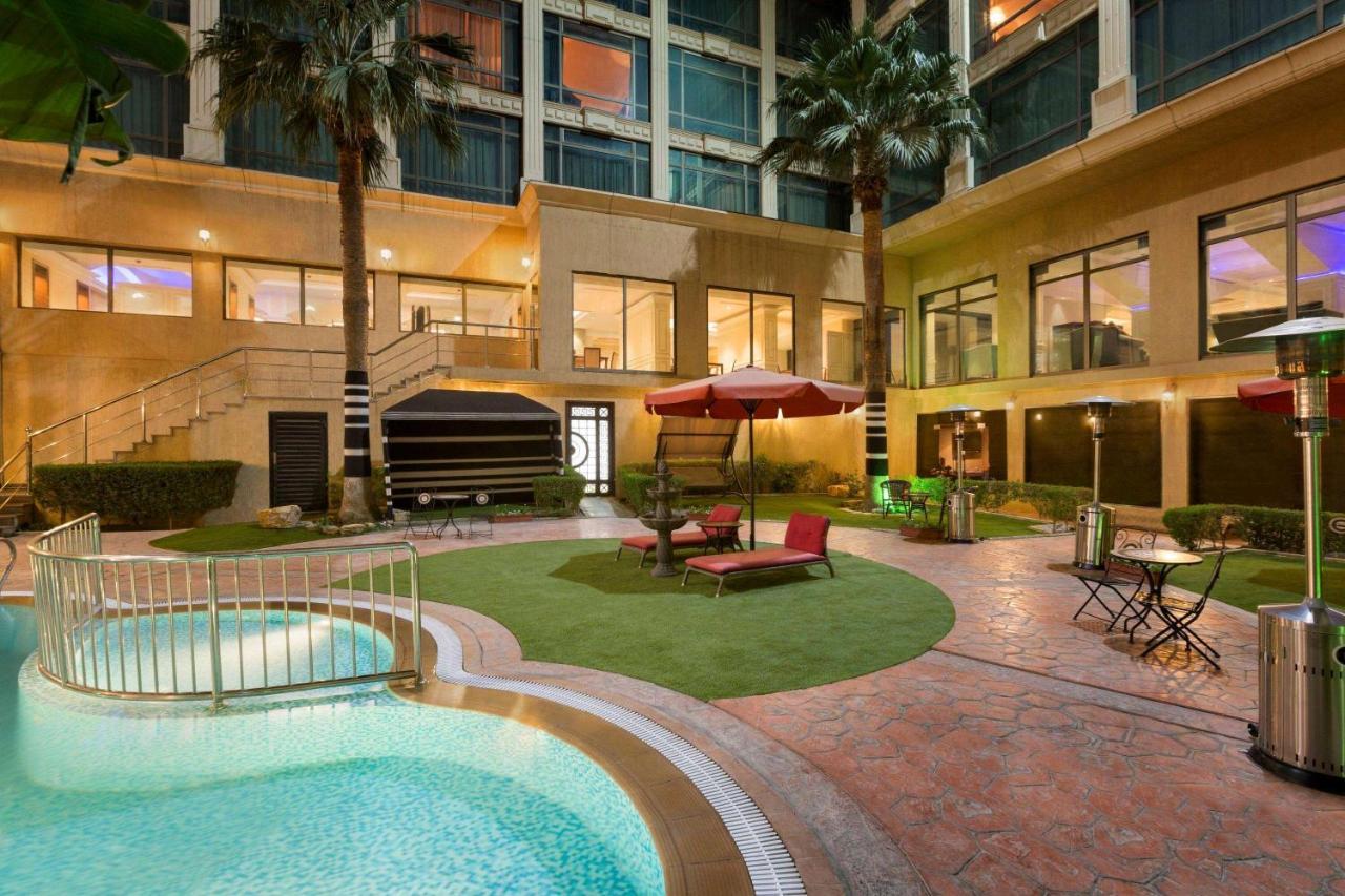Ramada Riyadh Hotel ภายนอก รูปภาพ