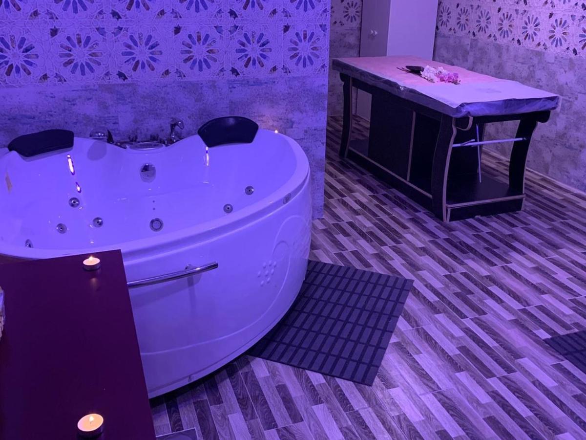Ramada Riyadh Hotel ภายนอก รูปภาพ