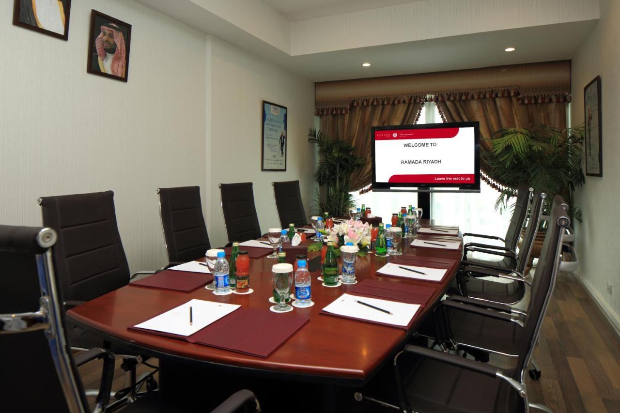 Ramada Riyadh Hotel ภายนอก รูปภาพ