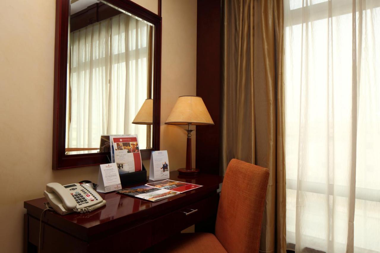 Ramada Riyadh Hotel ภายนอก รูปภาพ