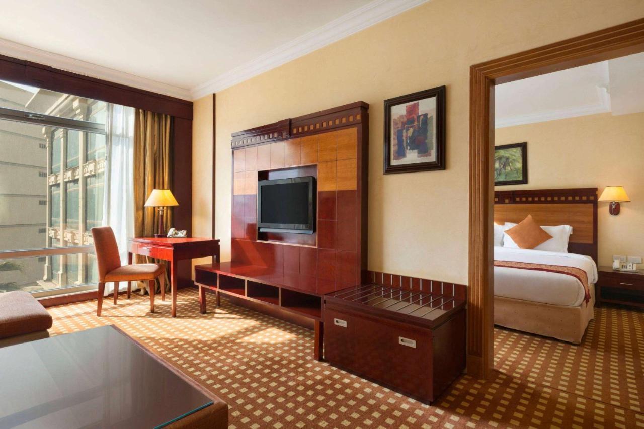 Ramada Riyadh Hotel ภายนอก รูปภาพ