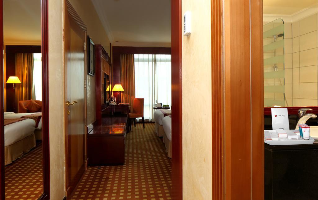 Ramada Riyadh Hotel ภายนอก รูปภาพ