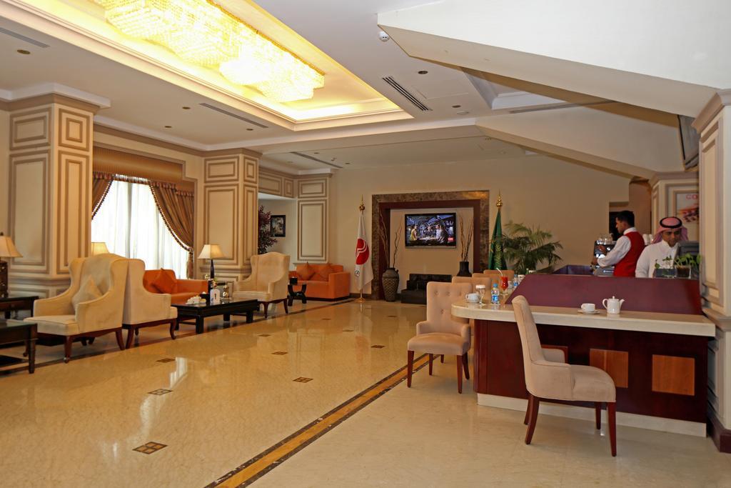 Ramada Riyadh Hotel ภายนอก รูปภาพ