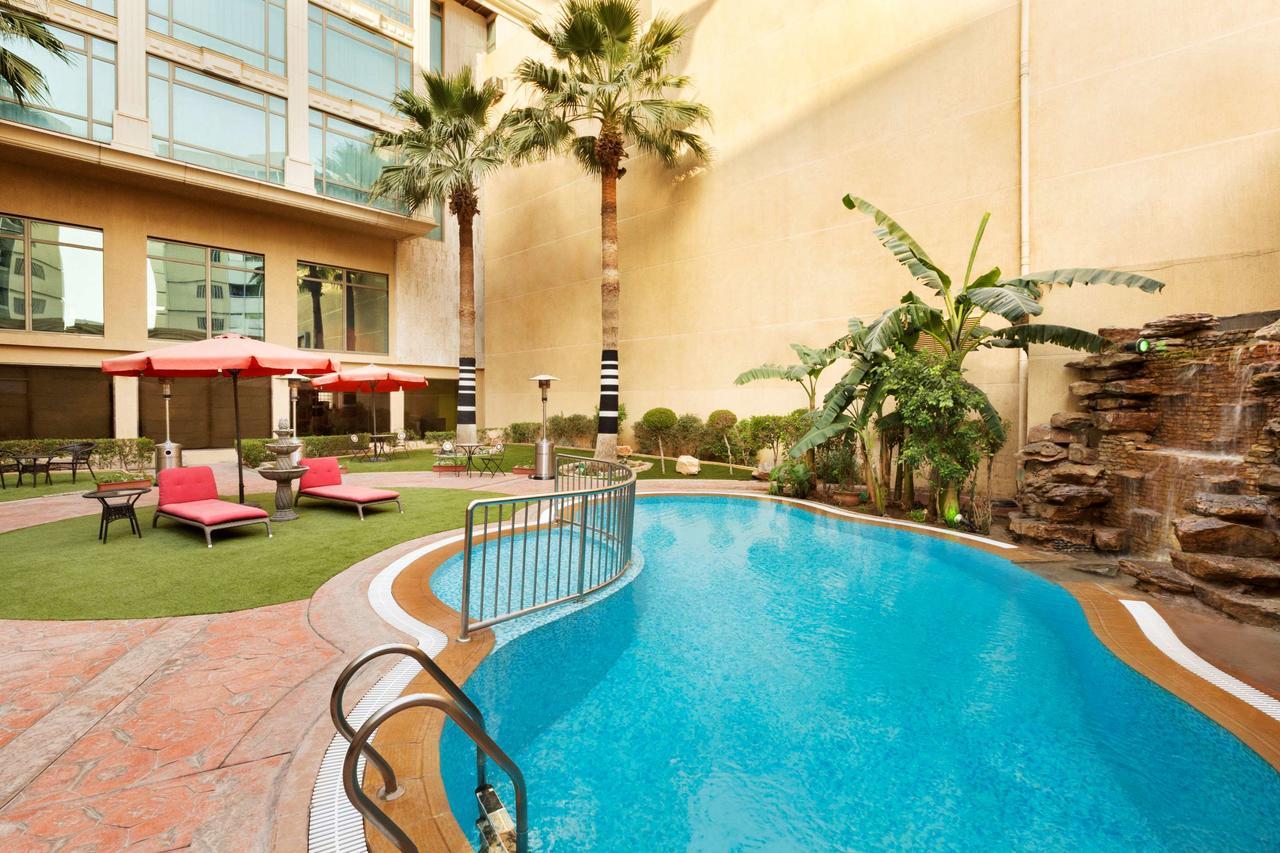 Ramada Riyadh Hotel ภายนอก รูปภาพ