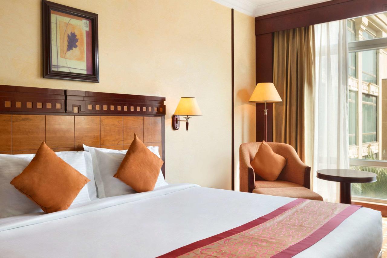 Ramada Riyadh Hotel ภายนอก รูปภาพ
