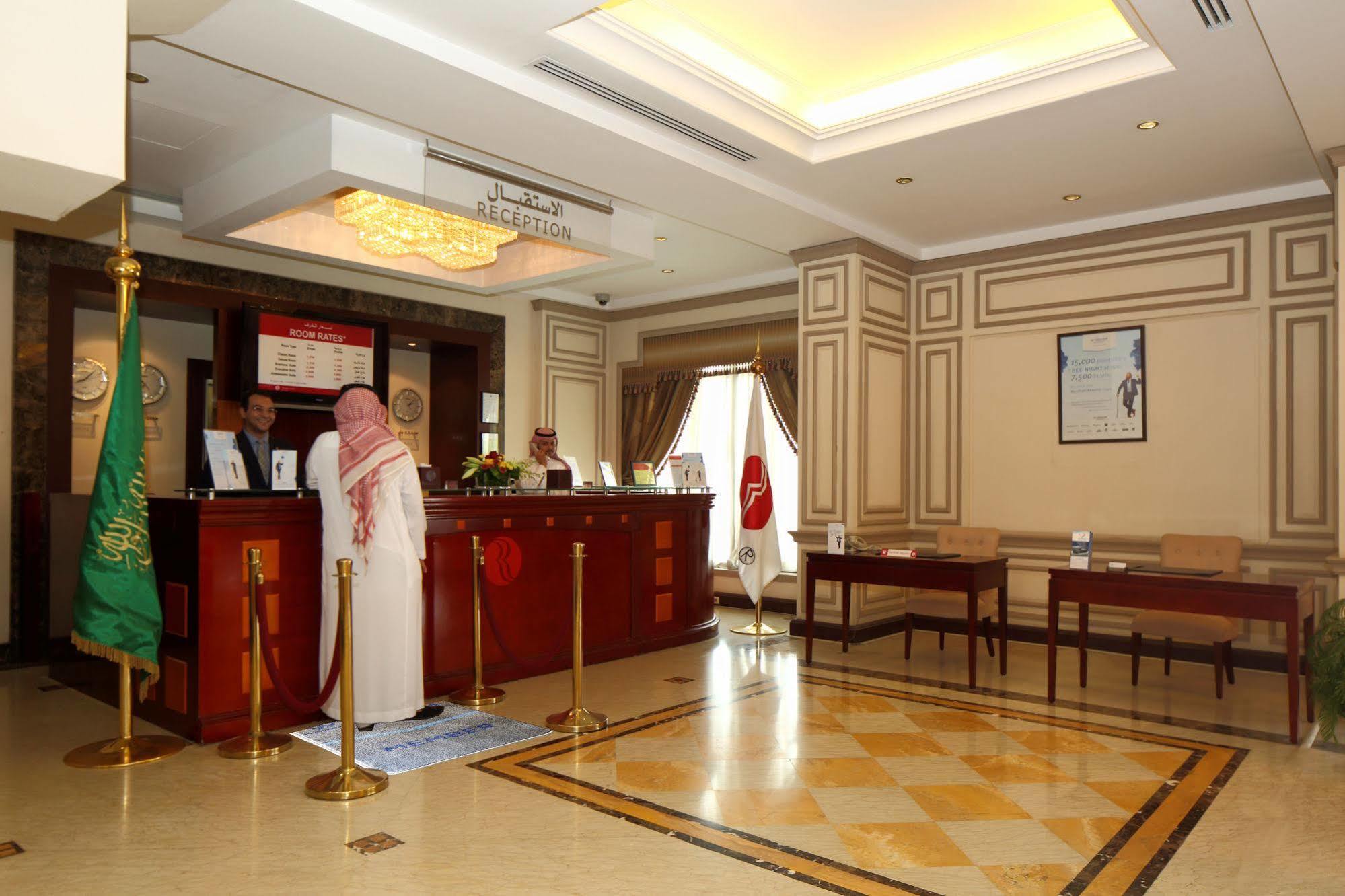 Ramada Riyadh Hotel ภายนอก รูปภาพ